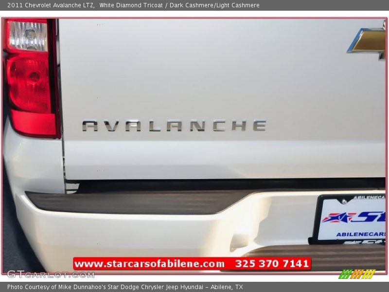 White Diamond Tricoat / Dark Cashmere/Light Cashmere 2011 Chevrolet Avalanche LTZ