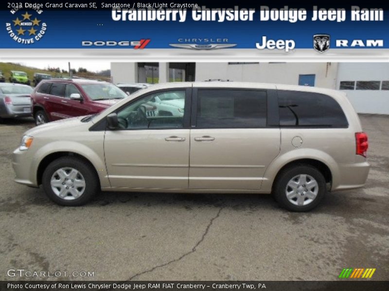 Sandstone / Black/Light Graystone 2013 Dodge Grand Caravan SE