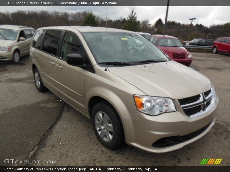 Sandstone / Black/Light Graystone 2013 Dodge Grand Caravan SE