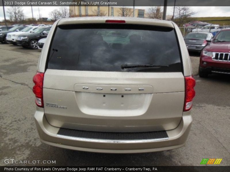 Sandstone / Black/Light Graystone 2013 Dodge Grand Caravan SE