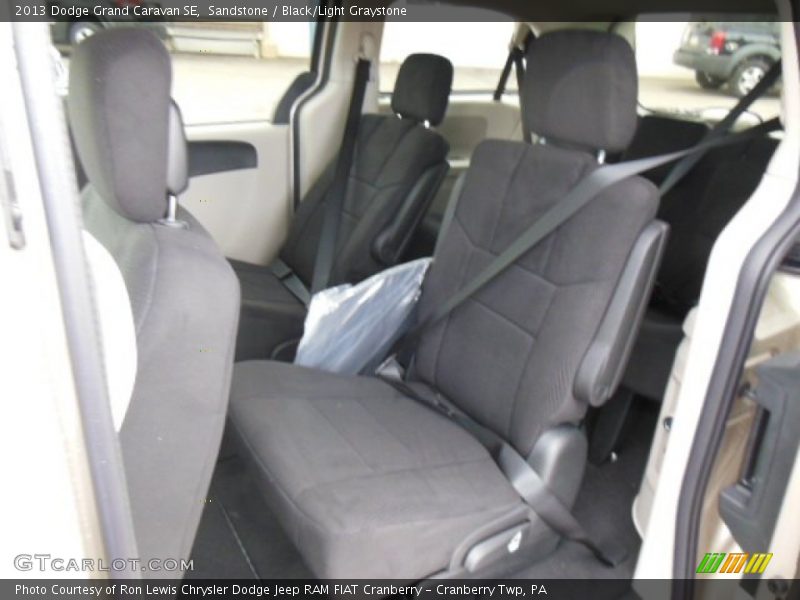 Sandstone / Black/Light Graystone 2013 Dodge Grand Caravan SE