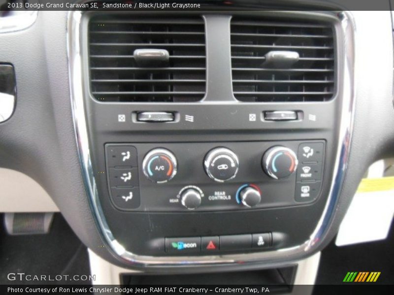 Sandstone / Black/Light Graystone 2013 Dodge Grand Caravan SE