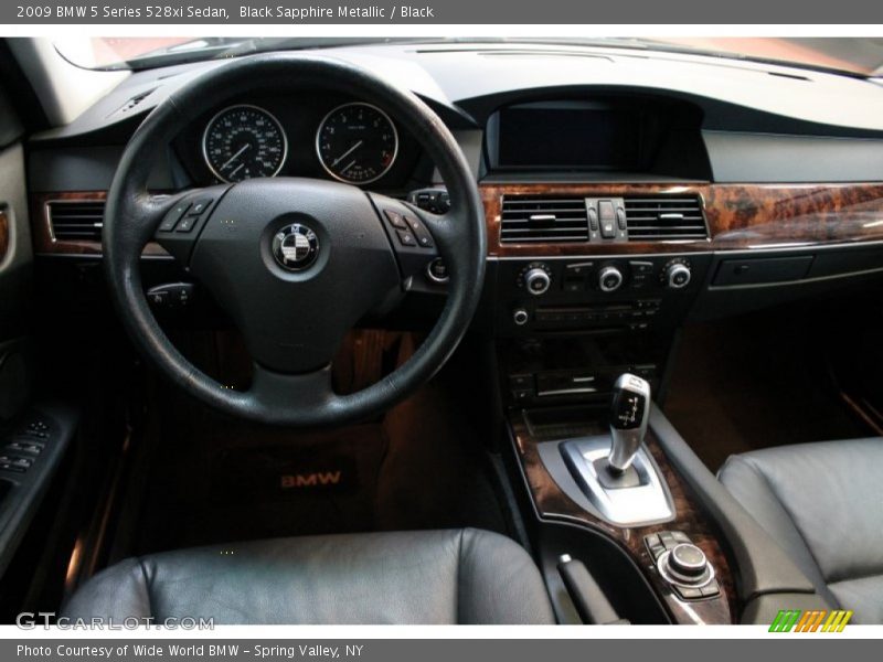 Black Sapphire Metallic / Black 2009 BMW 5 Series 528xi Sedan