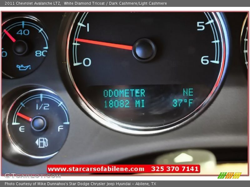White Diamond Tricoat / Dark Cashmere/Light Cashmere 2011 Chevrolet Avalanche LTZ