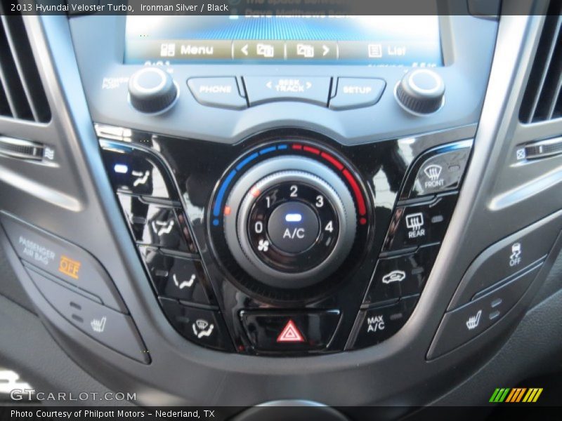 Controls of 2013 Veloster Turbo