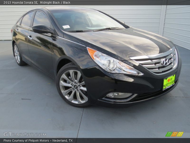 Midnight Black / Black 2013 Hyundai Sonata SE