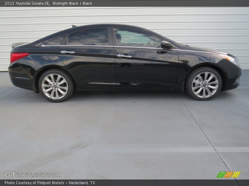 Midnight Black / Black 2013 Hyundai Sonata SE