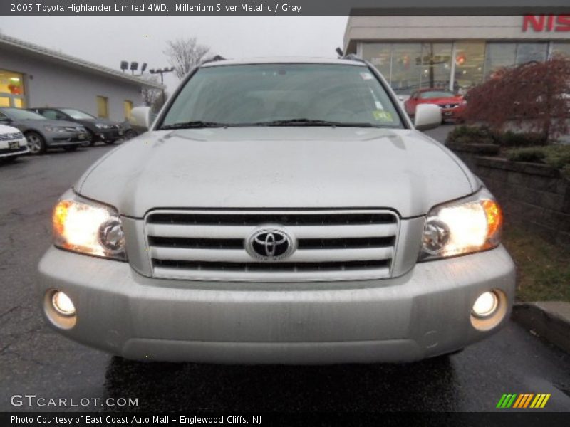 Millenium Silver Metallic / Gray 2005 Toyota Highlander Limited 4WD