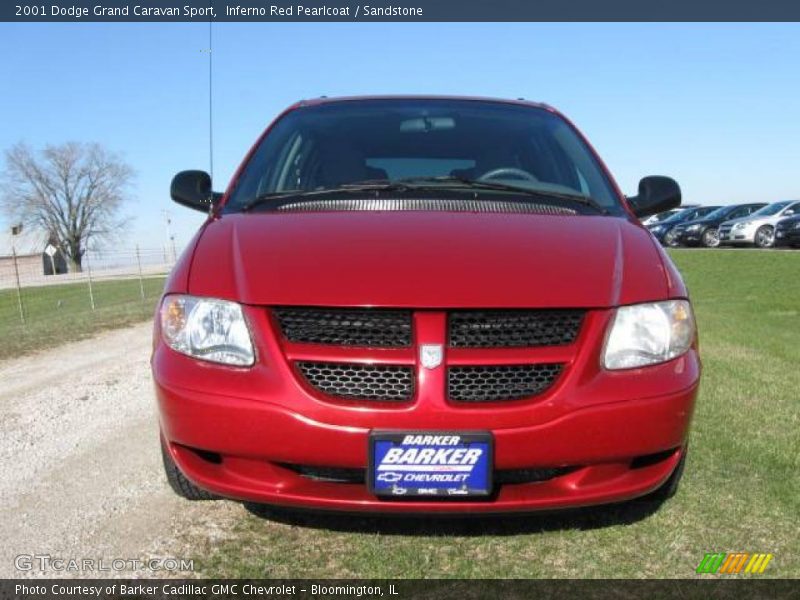 Inferno Red Pearlcoat / Sandstone 2001 Dodge Grand Caravan Sport