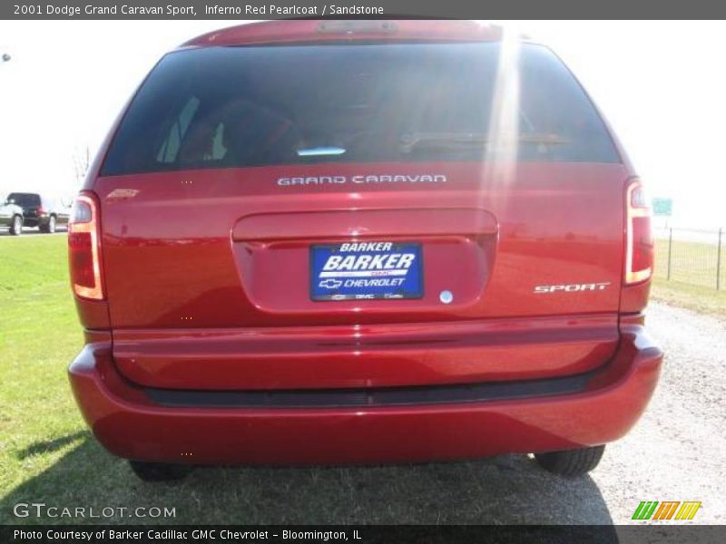 Inferno Red Pearlcoat / Sandstone 2001 Dodge Grand Caravan Sport
