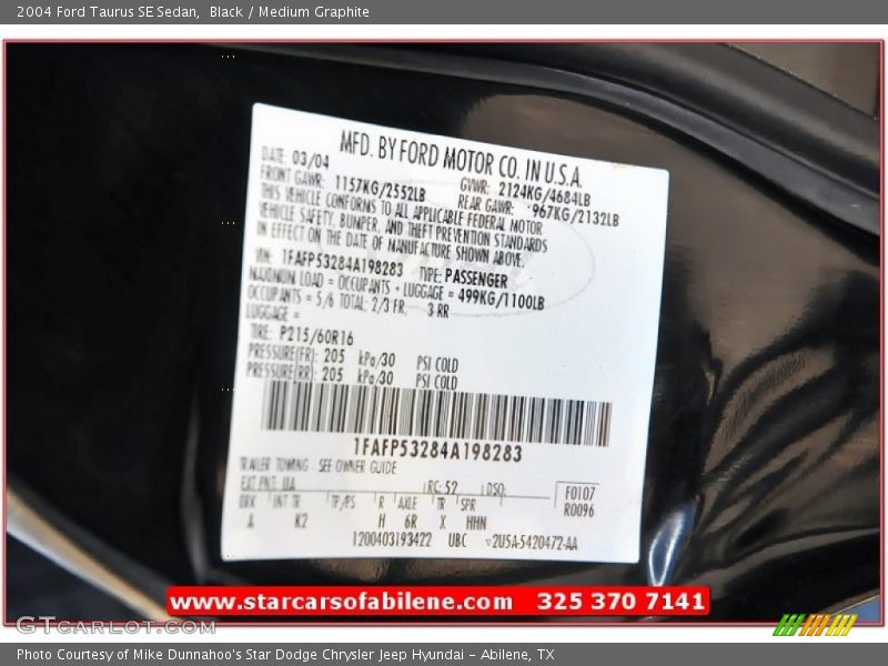 Black / Medium Graphite 2004 Ford Taurus SE Sedan