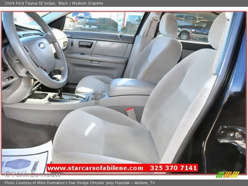 Black / Medium Graphite 2004 Ford Taurus SE Sedan
