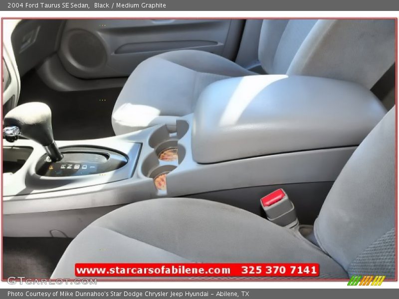 Black / Medium Graphite 2004 Ford Taurus SE Sedan