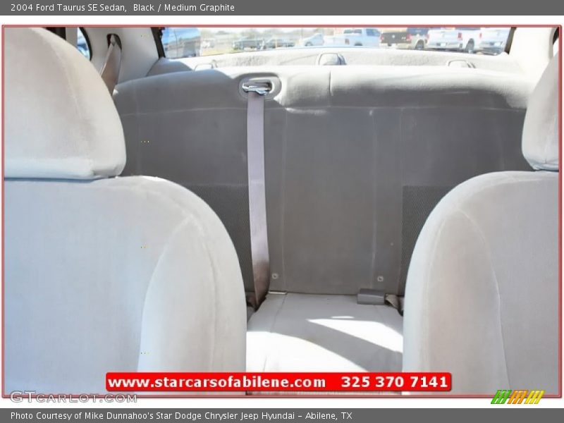 Black / Medium Graphite 2004 Ford Taurus SE Sedan