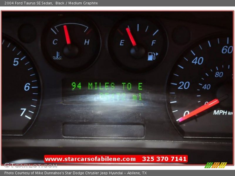 Black / Medium Graphite 2004 Ford Taurus SE Sedan