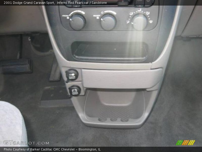 Inferno Red Pearlcoat / Sandstone 2001 Dodge Grand Caravan Sport