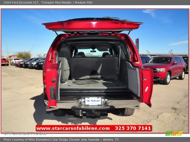 Toreador Red Metallic / Medium Flint 2004 Ford Excursion XLT