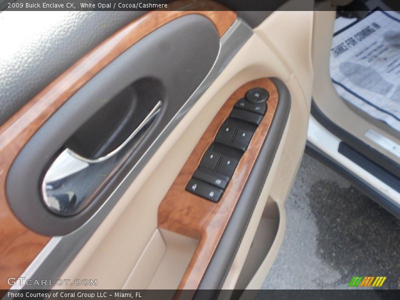 White Opal / Cocoa/Cashmere 2009 Buick Enclave CX