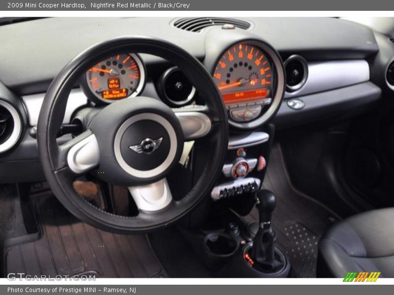 Nightfire Red Metallic / Black/Grey 2009 Mini Cooper Hardtop