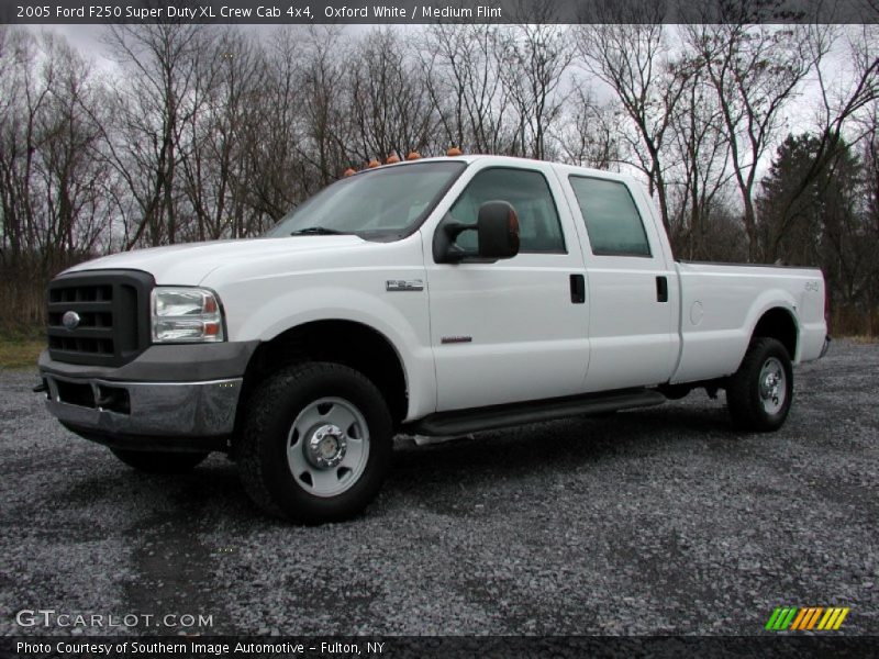 Oxford White / Medium Flint 2005 Ford F250 Super Duty XL Crew Cab 4x4