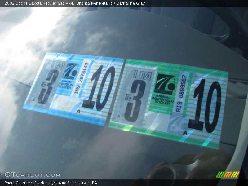 Bright Silver Metallic / Dark Slate Gray 2002 Dodge Dakota Regular Cab 4x4
