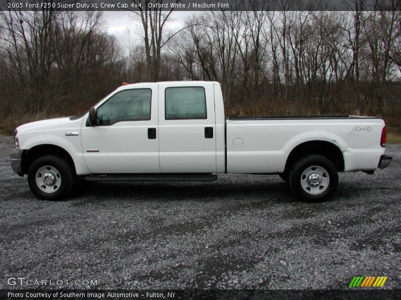 Oxford White / Medium Flint 2005 Ford F250 Super Duty XL Crew Cab 4x4