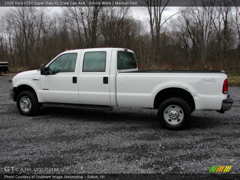 Oxford White / Medium Flint 2005 Ford F250 Super Duty XL Crew Cab 4x4