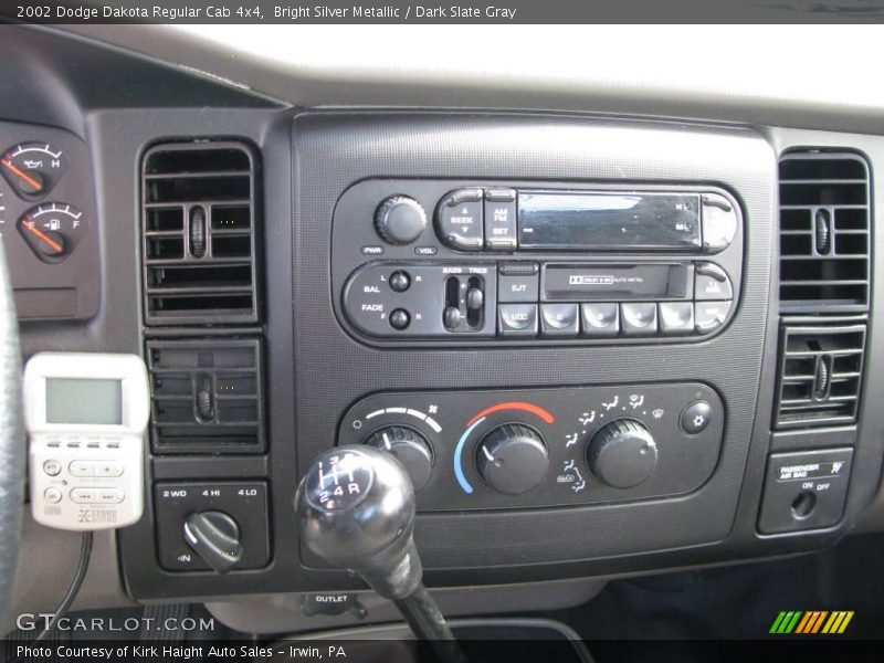 Bright Silver Metallic / Dark Slate Gray 2002 Dodge Dakota Regular Cab 4x4