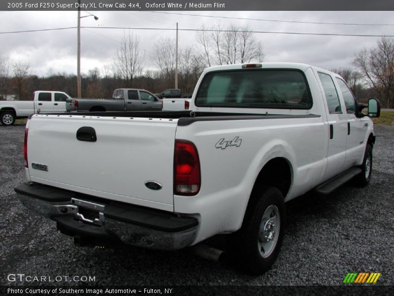 Oxford White / Medium Flint 2005 Ford F250 Super Duty XL Crew Cab 4x4