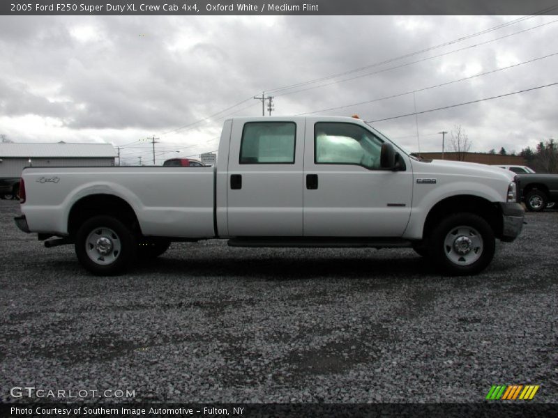 Oxford White / Medium Flint 2005 Ford F250 Super Duty XL Crew Cab 4x4