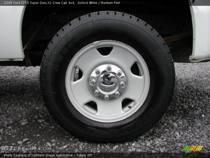 Oxford White / Medium Flint 2005 Ford F250 Super Duty XL Crew Cab 4x4