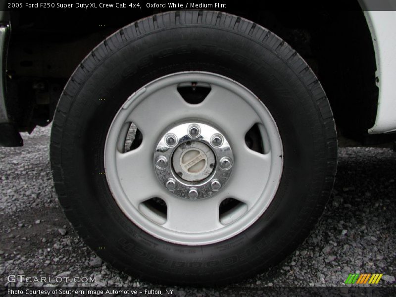 Oxford White / Medium Flint 2005 Ford F250 Super Duty XL Crew Cab 4x4