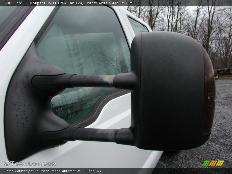 Oxford White / Medium Flint 2005 Ford F250 Super Duty XL Crew Cab 4x4