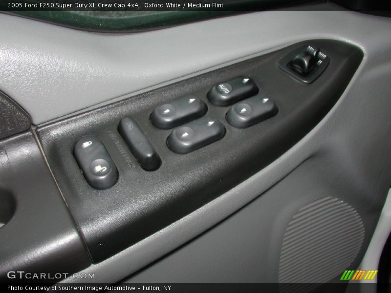 Oxford White / Medium Flint 2005 Ford F250 Super Duty XL Crew Cab 4x4
