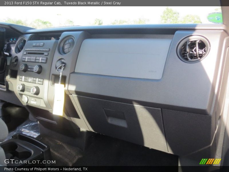 Tuxedo Black Metallic / Steel Gray 2013 Ford F150 STX Regular Cab