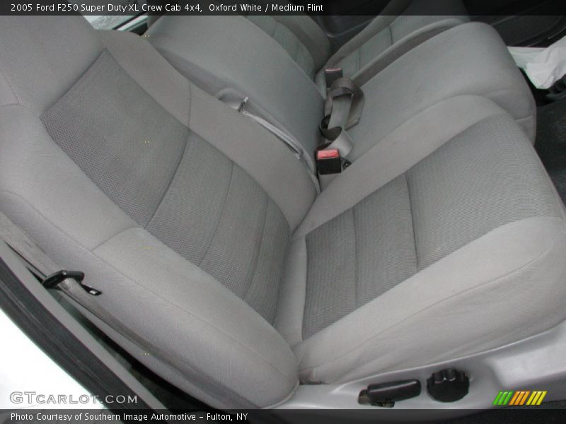 Oxford White / Medium Flint 2005 Ford F250 Super Duty XL Crew Cab 4x4