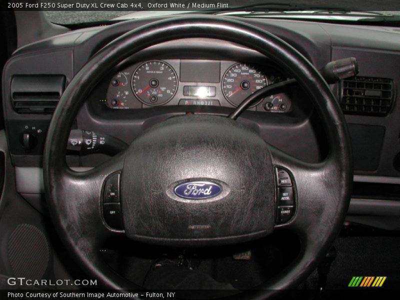 Oxford White / Medium Flint 2005 Ford F250 Super Duty XL Crew Cab 4x4