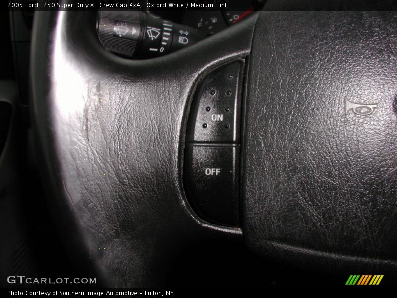 Oxford White / Medium Flint 2005 Ford F250 Super Duty XL Crew Cab 4x4