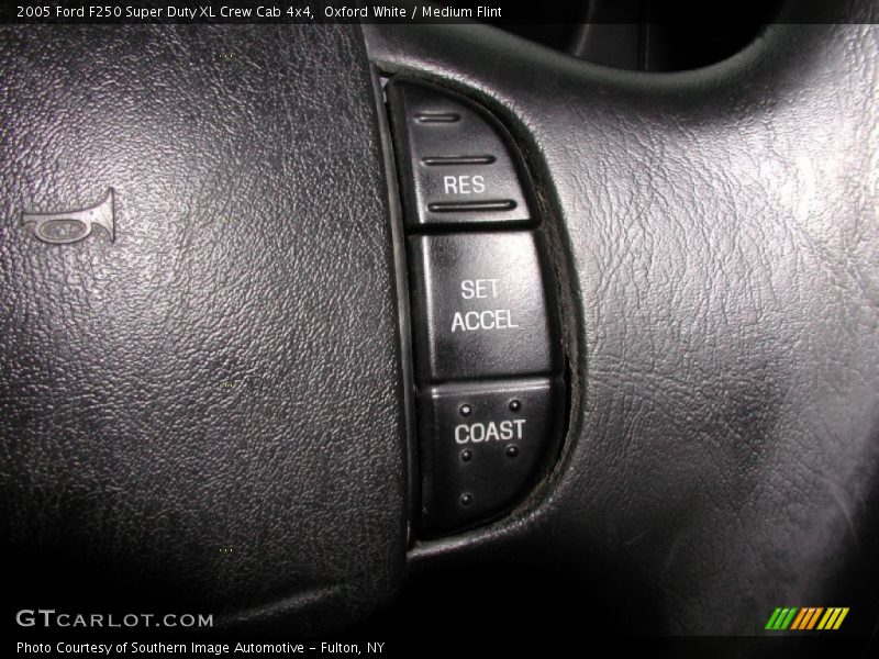 Oxford White / Medium Flint 2005 Ford F250 Super Duty XL Crew Cab 4x4