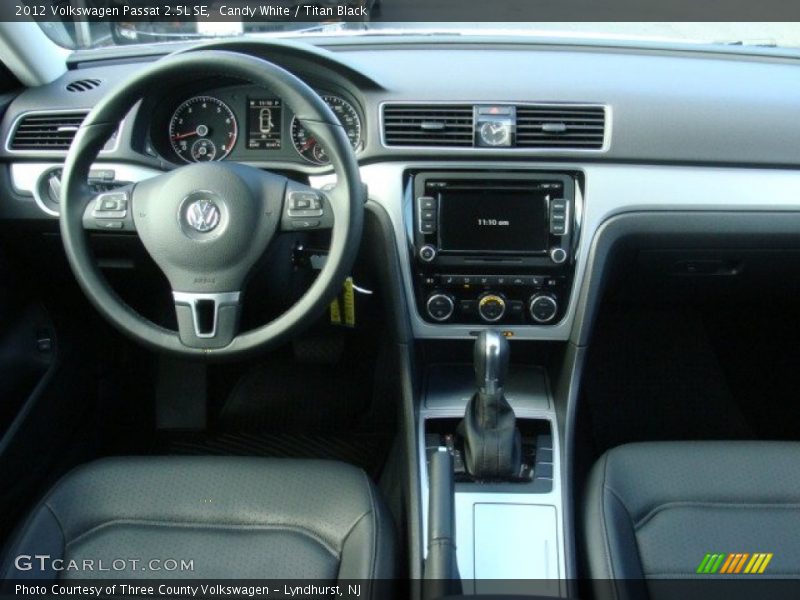 Candy White / Titan Black 2012 Volkswagen Passat 2.5L SE