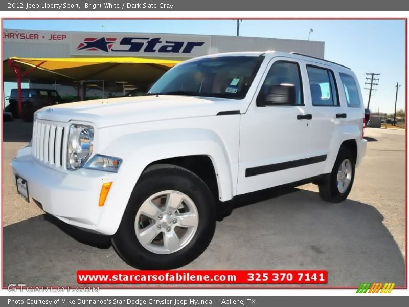 Bright White / Dark Slate Gray 2012 Jeep Liberty Sport