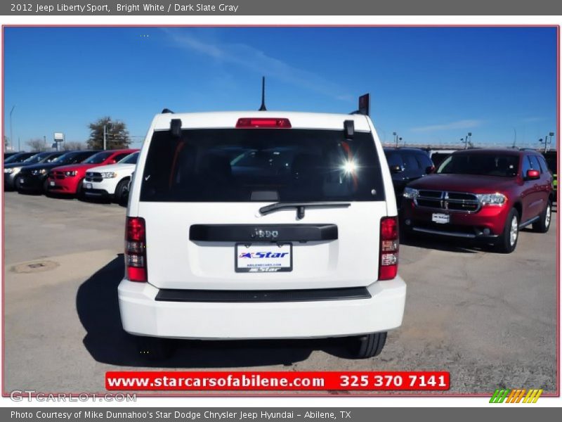 Bright White / Dark Slate Gray 2012 Jeep Liberty Sport