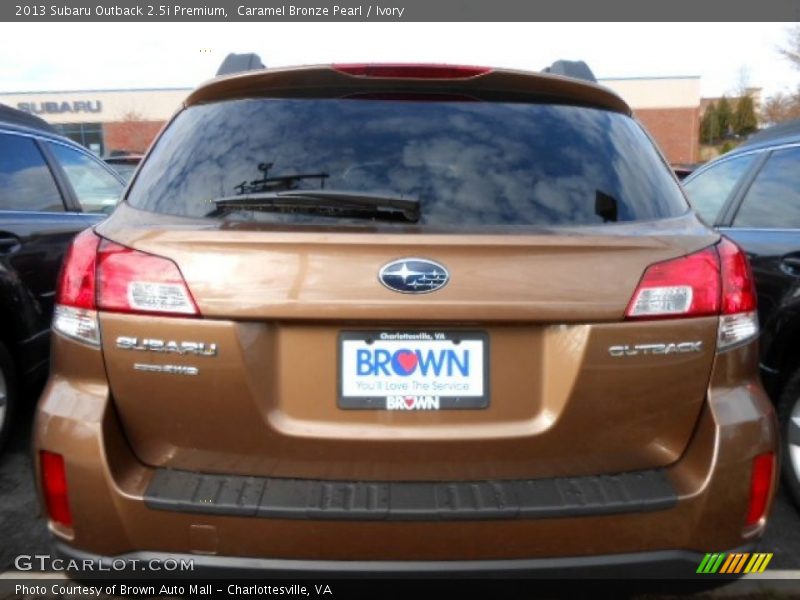 Caramel Bronze Pearl / Ivory 2013 Subaru Outback 2.5i Premium