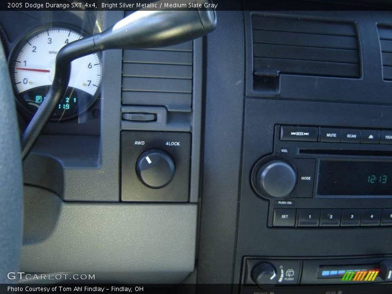 Bright Silver Metallic / Medium Slate Gray 2005 Dodge Durango SXT 4x4