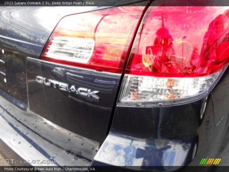 Deep Indigo Pearl / Black 2013 Subaru Outback 2.5i