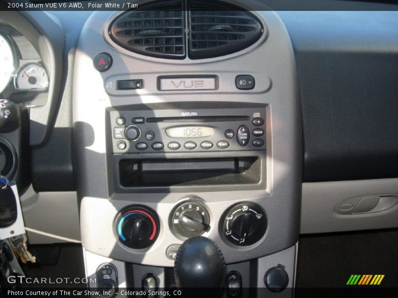 Polar White / Tan 2004 Saturn VUE V6 AWD