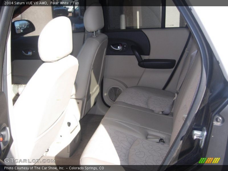 Polar White / Tan 2004 Saturn VUE V6 AWD