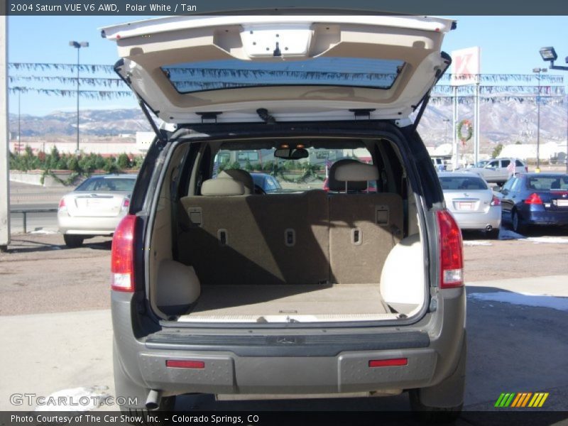 Polar White / Tan 2004 Saturn VUE V6 AWD