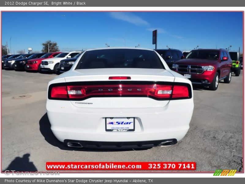 Bright White / Black 2012 Dodge Charger SE