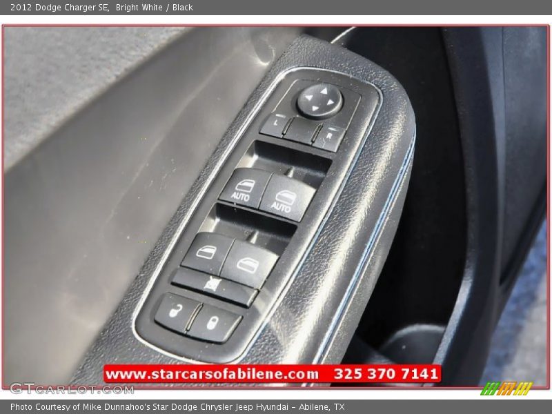 Bright White / Black 2012 Dodge Charger SE